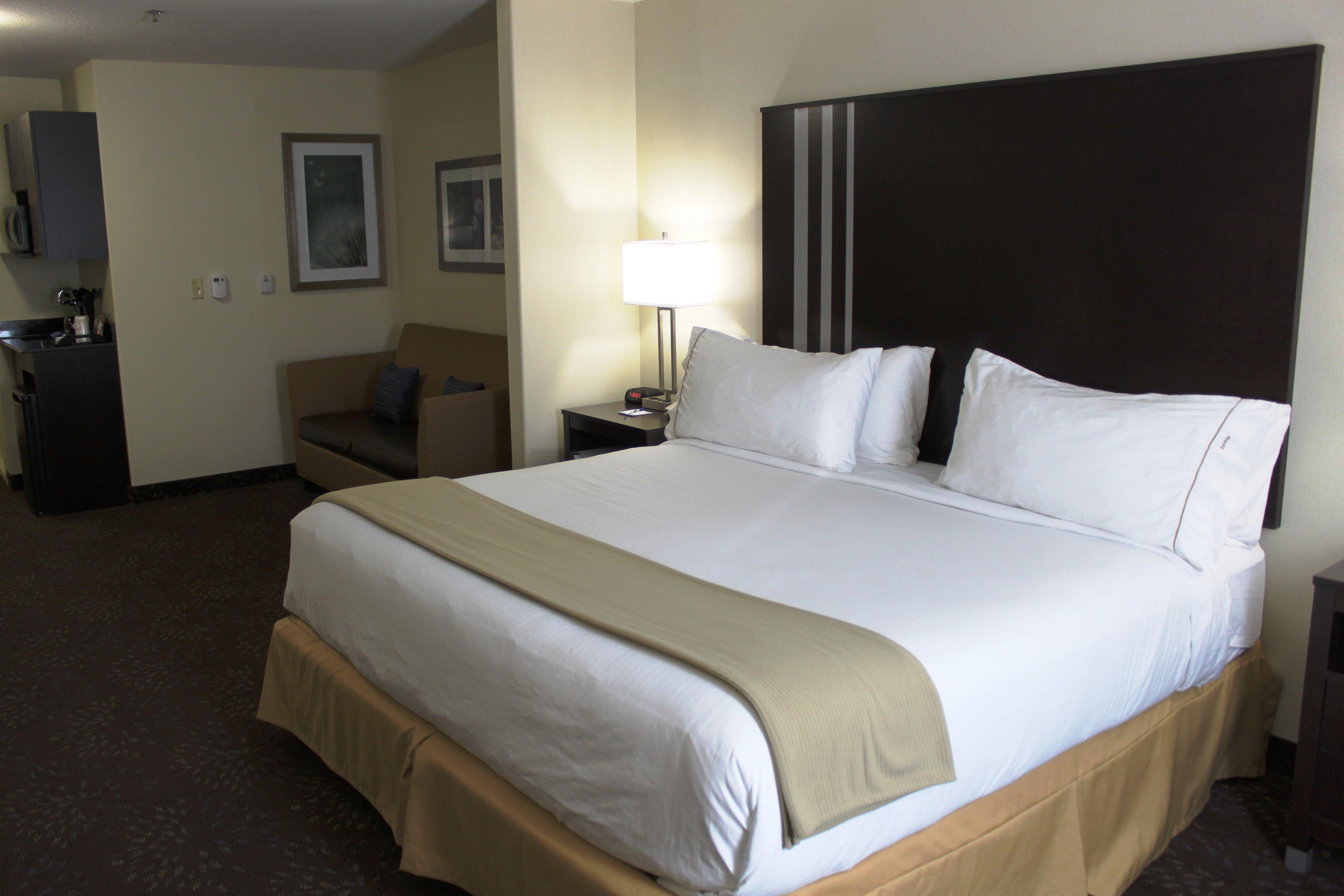 Holiday Inn Express Yorkton East By Ihg Exteriör bild