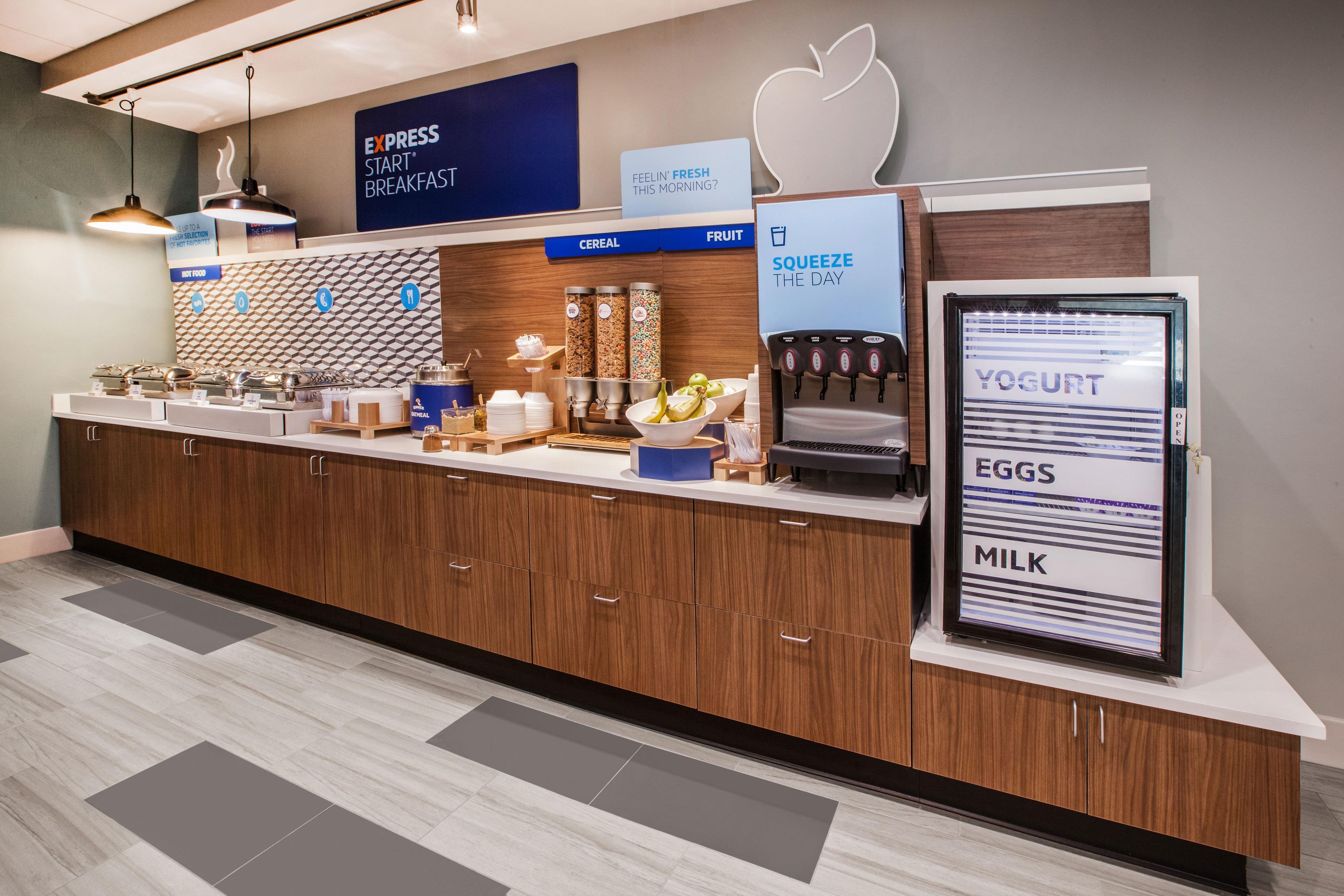 Holiday Inn Express Yorkton East By Ihg Exteriör bild