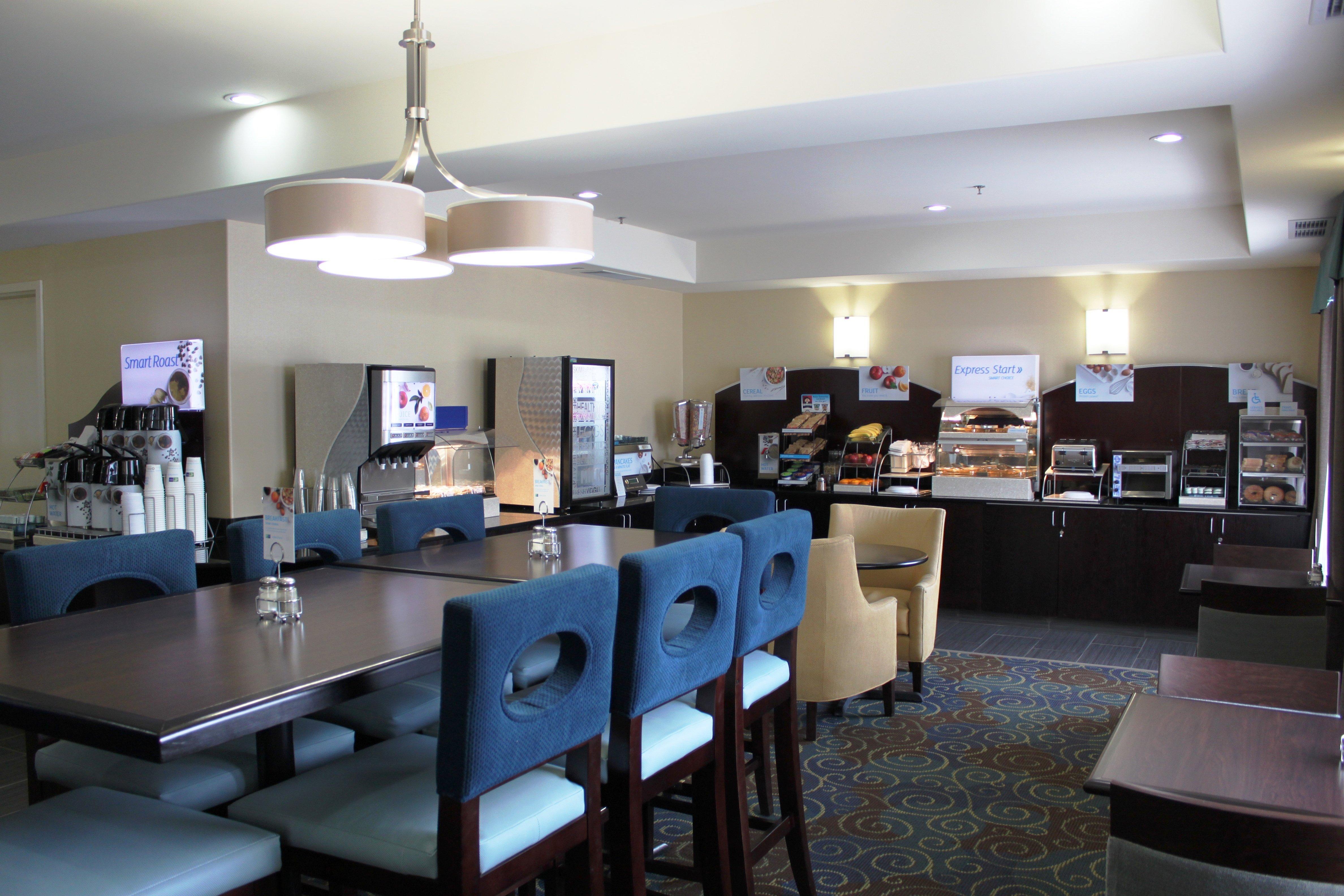 Holiday Inn Express Yorkton East By Ihg Exteriör bild
