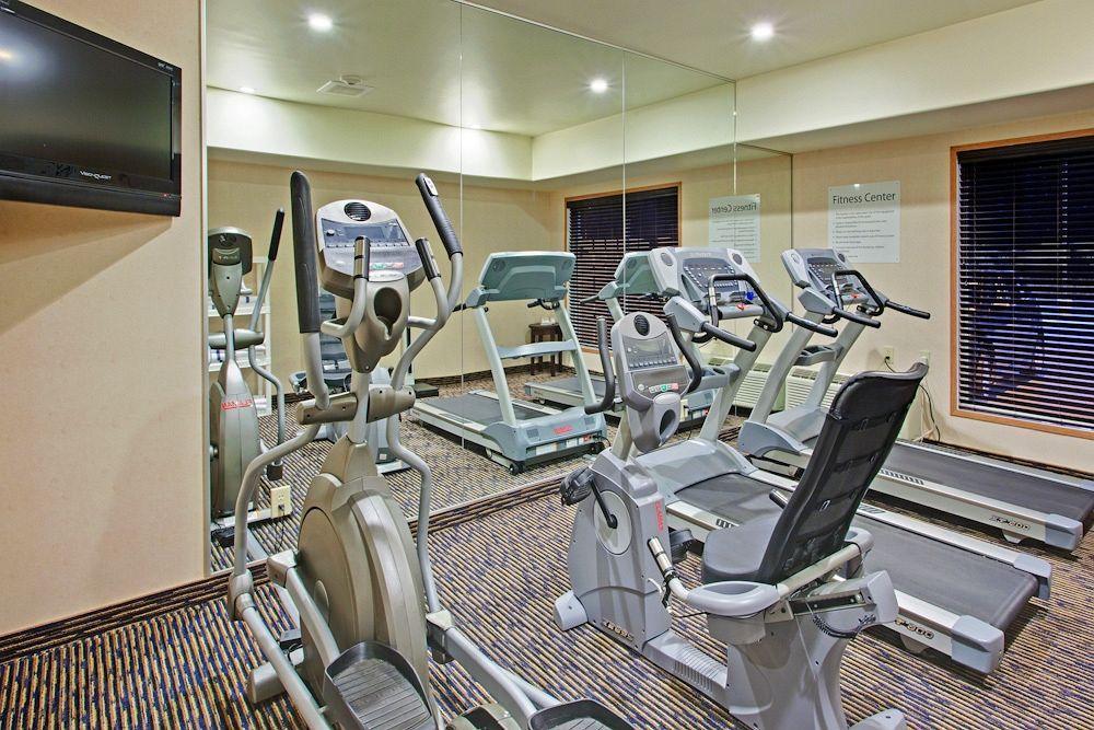 Holiday Inn Express Yorkton East By Ihg Exteriör bild
