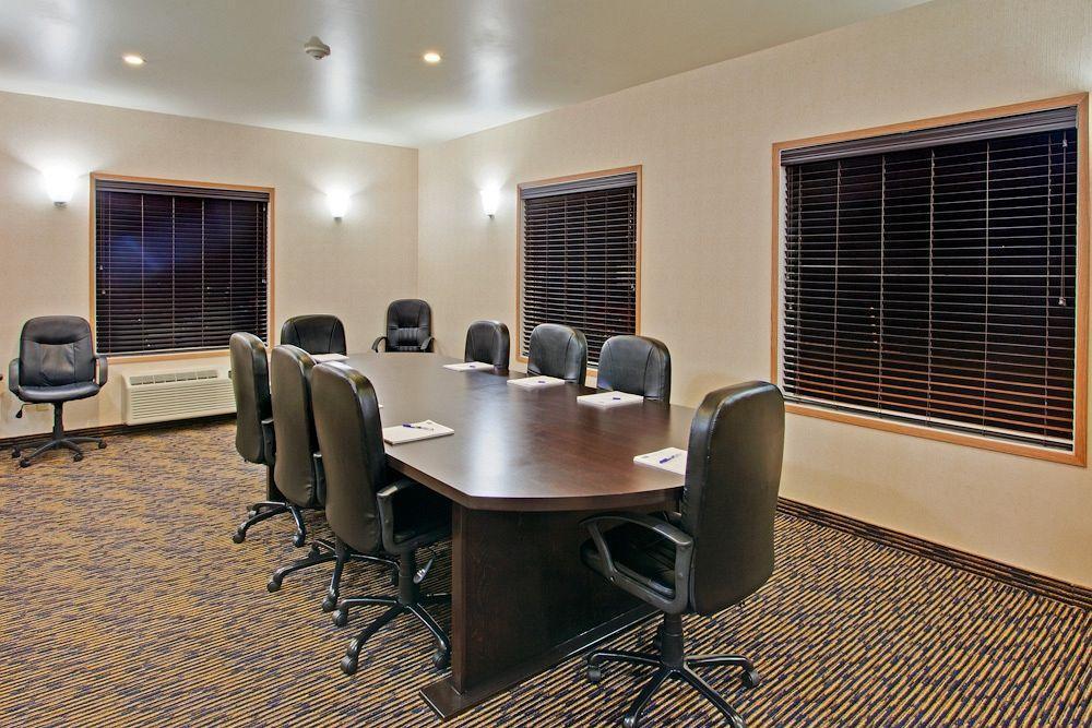 Holiday Inn Express Yorkton East By Ihg Exteriör bild