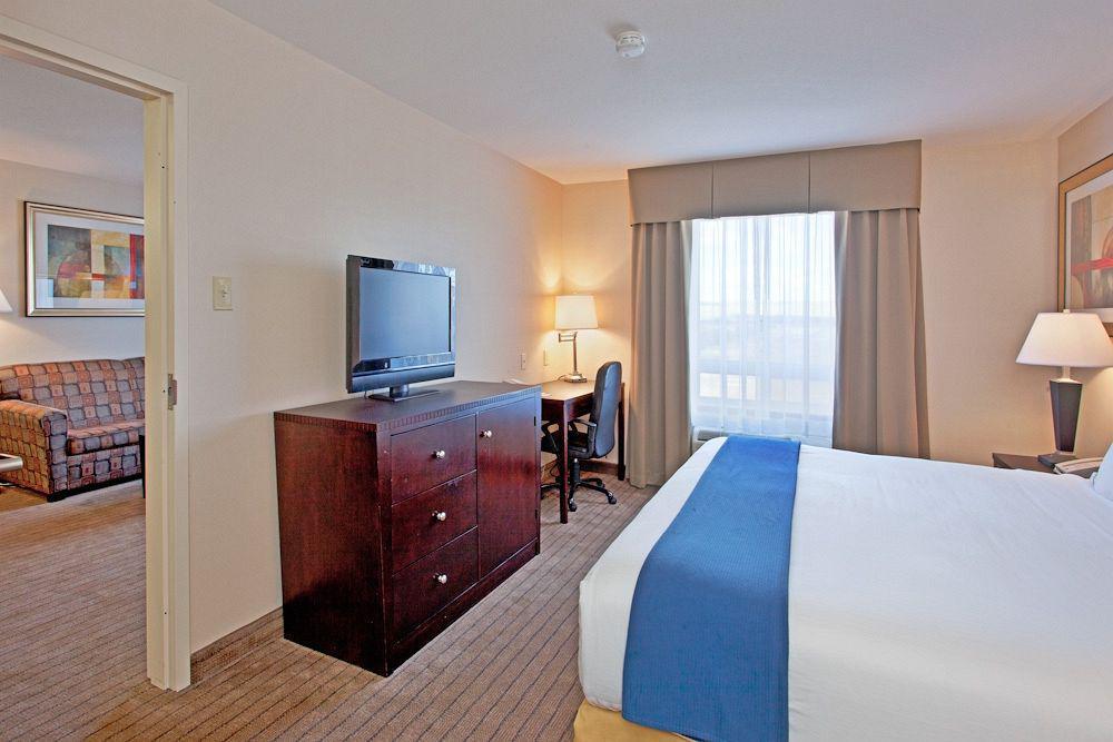 Holiday Inn Express Yorkton East By Ihg Exteriör bild